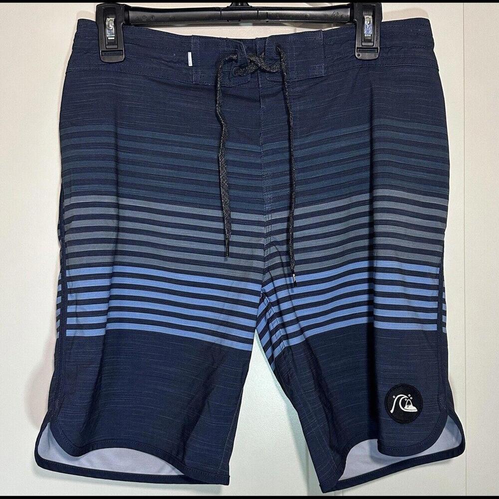 Quiksilver Men's Standard Vista‎ Beachshort 19 Boardshort Swim Trunk Size: 30